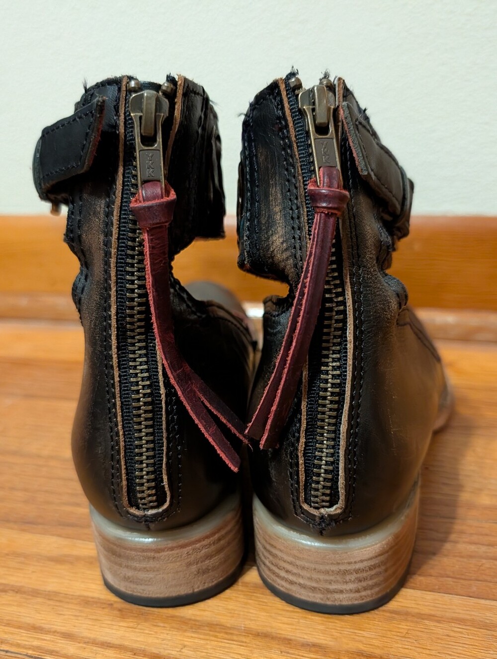 Freebird Moana Deep Brown Black Ankle Zip Flats - Picture 2 of 9